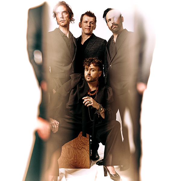 ©FilipVanRoe_Dez_Mona-Loose_Ends-____2476_1